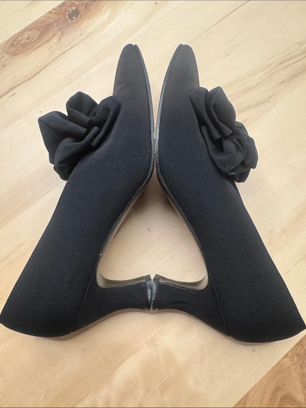 Stuart Weitzman Arsho for Stuart Weitzman Black Pointed Toe Vintage Heels 7.5